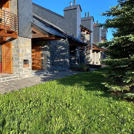 Chalet Los Ibones - Lodge فورميغال المظهر الخارجي الصورة