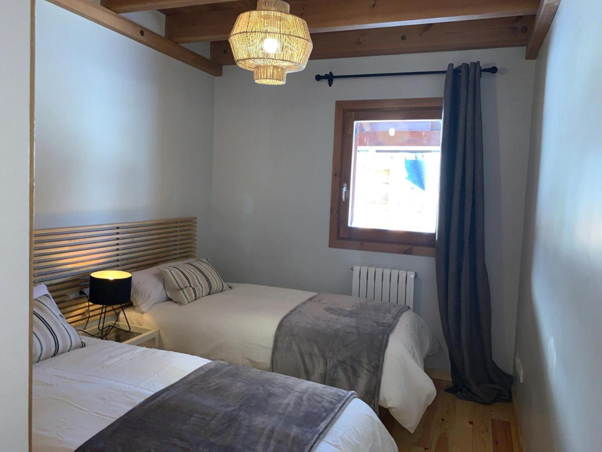 Chalet Los Ibones - Lodge فورميغال المظهر الخارجي الصورة